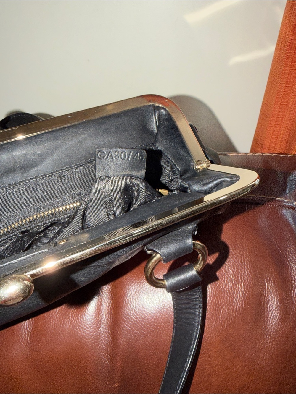 ‼️Vintage Authentic Celine Black Leather Kisslock Shoulder Bag - Picture 12 of 14